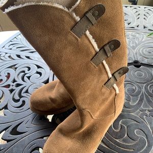 Bear claw boots